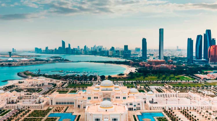 History of Abu Dhabi, UAE – From Desert Origins to Modern Metropolis